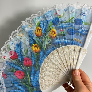 Vintage Spanish Hand Fan: Floral Lace, 1970s Wall Decor (17&quot;)
