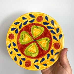 Vintage wall plate - Ceramic floral wall plate - Made in Spain - 1980s -  Hand Painted - 7” GC