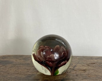 Vintage glass paperweight - hand blown - purple flower -  art glass - 1960s - Mid Century - Home Office 2” GC