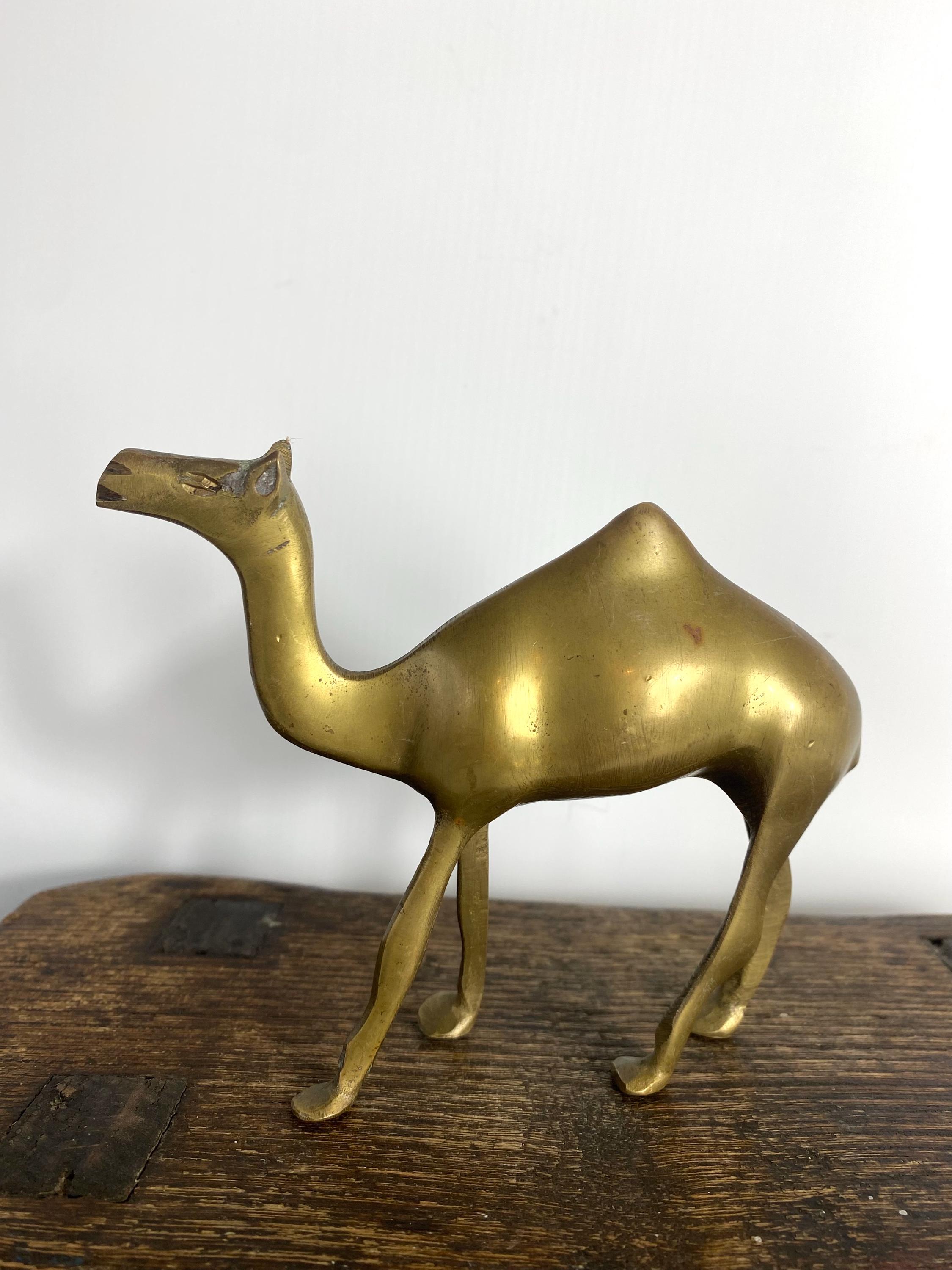 ヴィンテージ真鍮製ラクダのオーナメント - 好奇心を満たす棚