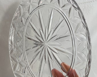 plateau/support à gâteau/assiette en verre en cristal Stuart vintage - plateau en verre taillé des années 1970 - plaque en verre cristal - 10,5 po. x 8,5 po. VGC