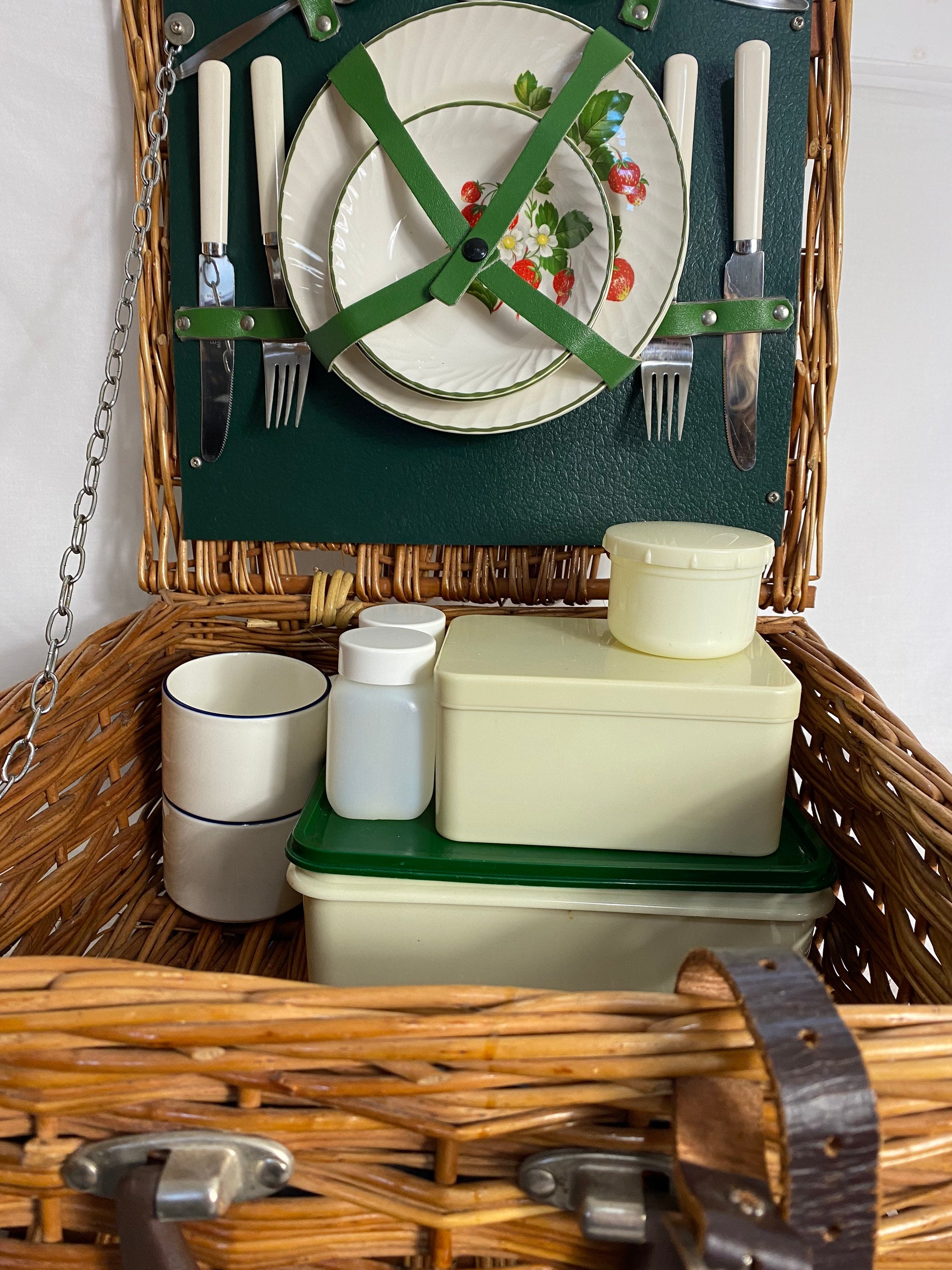 Vintage Wicker Picnic Basket. 1980s Brexton. 2 Settings. Etsy