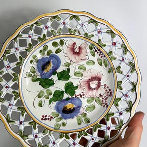 Vintage floral wall plate - Portuguese Studio Pottery - Hand Painted - 1980s image 2
