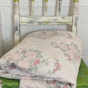 Vintage Quilt Vintage quilted bedspread White & Pink Floral bedspread Single quilted bedspread Twin bedspread GC image 2