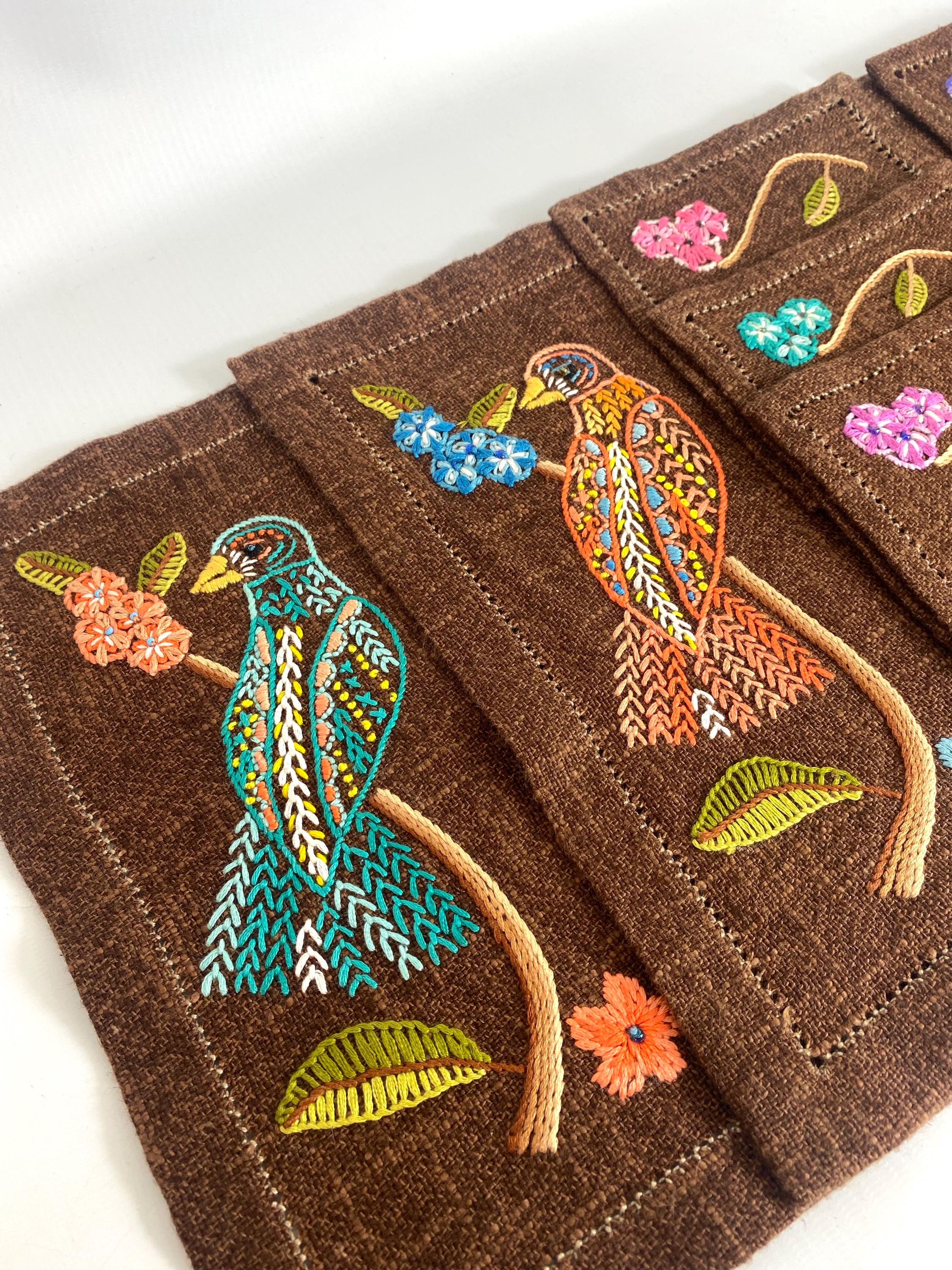 手刺繍 テーブルランナー ポットマット コースター セット 手刺繍 テーブルランナー ポットマット コースター セット