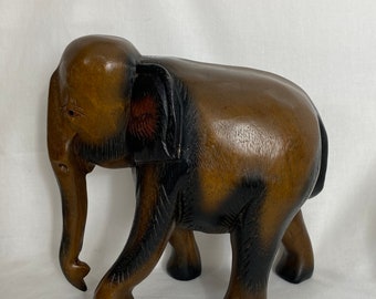 Vintage wooden elephant statue - Vintage elephant ornament - Large wooden elephant - 9” GC