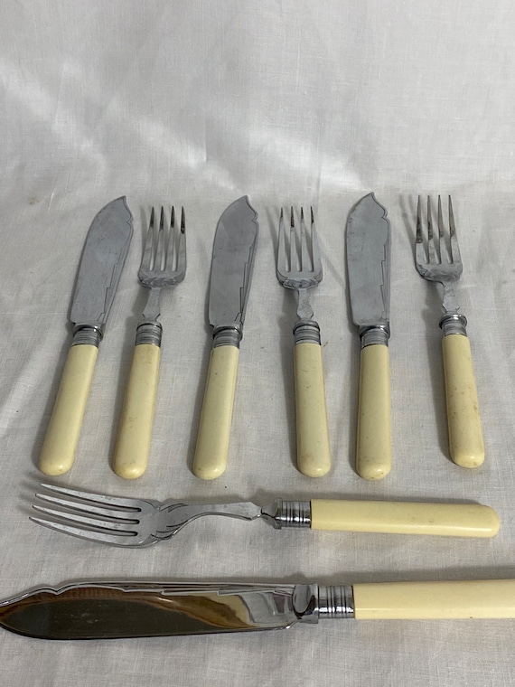 Vintage Fish Cutlery Fish Knives and Forks Chrome Plated English Set of 4  GC -  Canada