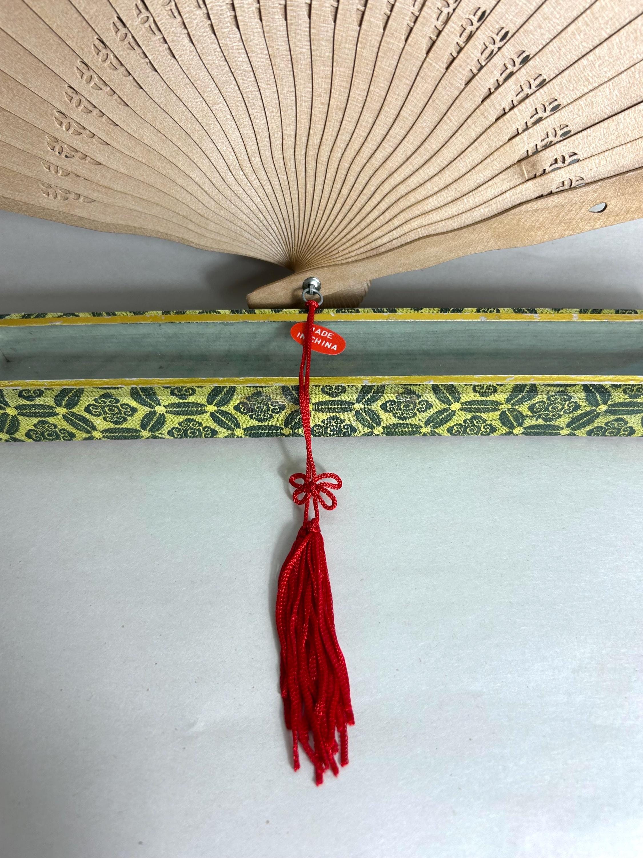 ヴィンテージ中国製木製扇子：花鳥の絵柄／風変わりな壁飾り - Etsy 日本