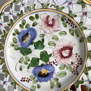 Vintage floral wall plate - Portuguese Studio Pottery - Hand Painted - 1980s image 6