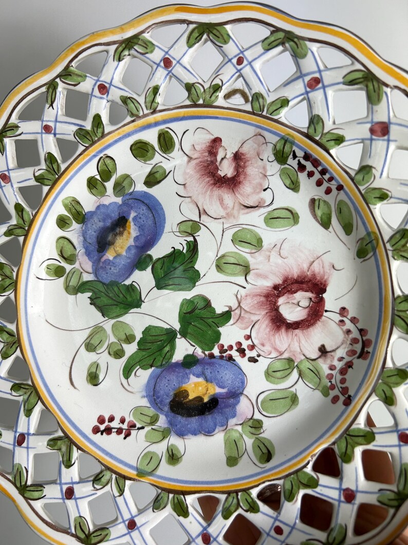 Vintage floral wall plate - Portuguese Studio Pottery - Hand Painted - 1980s image 6