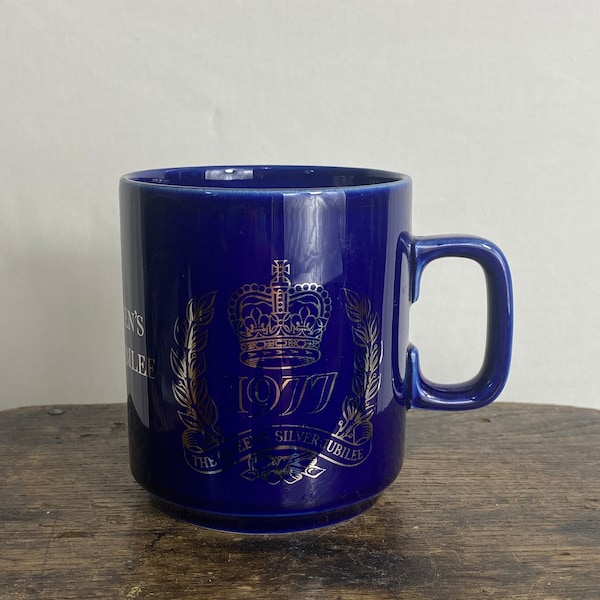 Queen Elizabeth II Silver Jubilee Mug - Blue Hornsea Pottery Commemorative Mug - 1977 - Made in England - VGC