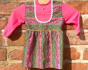 Robe vintage pour fille de 2 à 3 ans - Robe à fleurs rose - Poitrine de 23 po. - 16 po. de long - GC des années 1960 1970