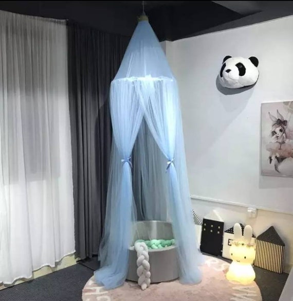 boy canopy bed