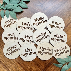 Baby Milestones, Wooden Milestone Marker Set, Monthly Milestone for Baby, Baby Shower Gift, Milestone Rounds, Photo Props for Babies, Discs