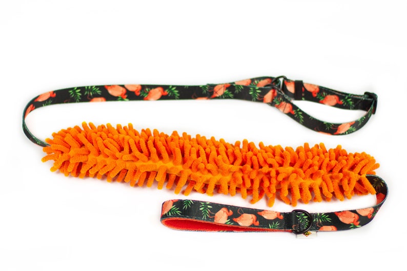 Competition leash for dogs Agility leash for sport dogs Dog lead Leash with tug toy Flamingos + orange