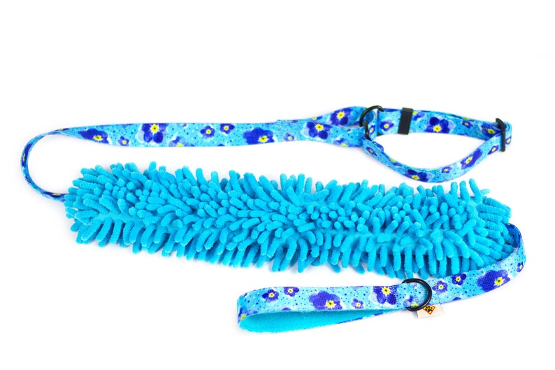 Competition leash for dogs Agility leash for sport dogs Dog lead Leash with tug toy Forget me not + blue