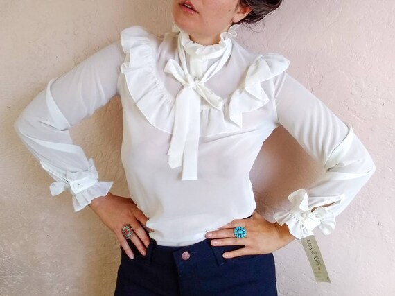 Vintage 70s Deadstock White Ruffle Collar High Nec
