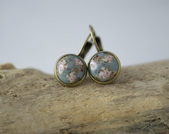 Boucles d’oreilles rose fleurs bleu-gris 10 mm Boucles d’oreilles