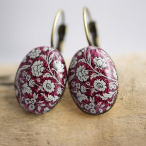 Boucles doreilles fleurs 18 x 13 mm floral bordeaux vintage cabochon cabochon bijoux vin rouge image 2