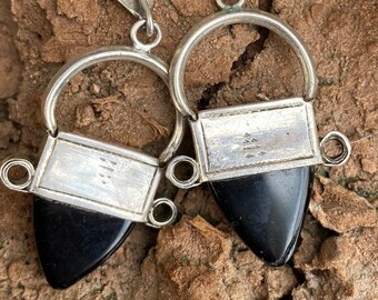 Exceptional earrings, the Touareg made of silver with onyx