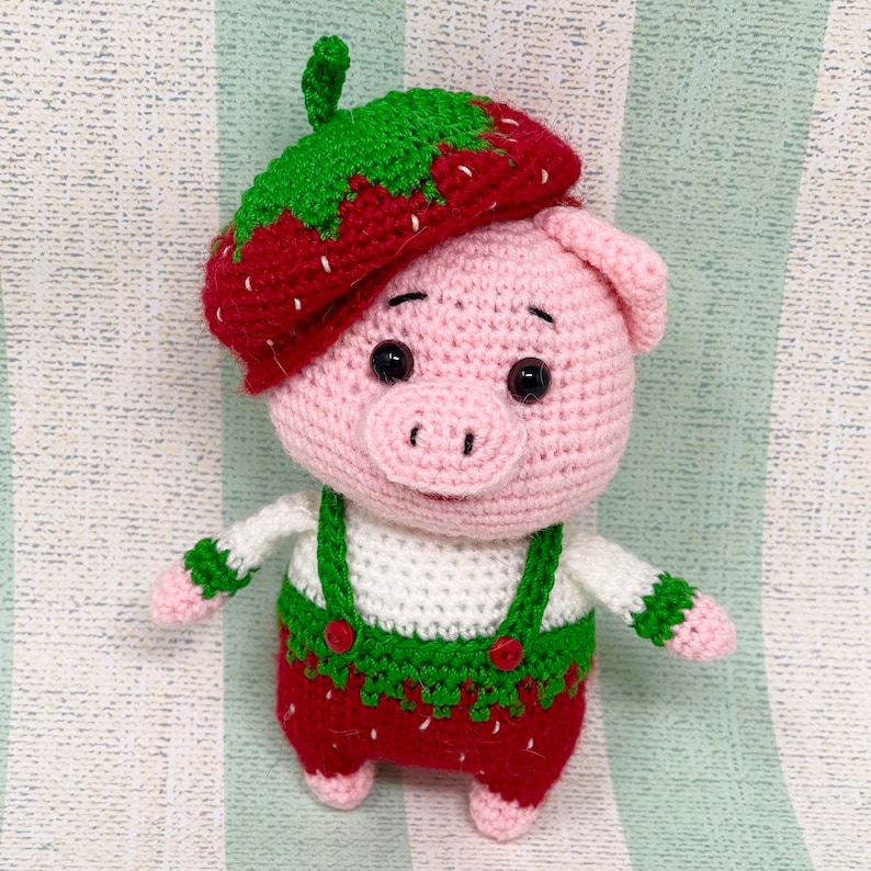 PATTERN Crochet Piglet Pig doll, Piggy toy handmade, mini pig, strawberry Pig, miniature Pig knitted, handheld pig, tutorial crochet pig image 1