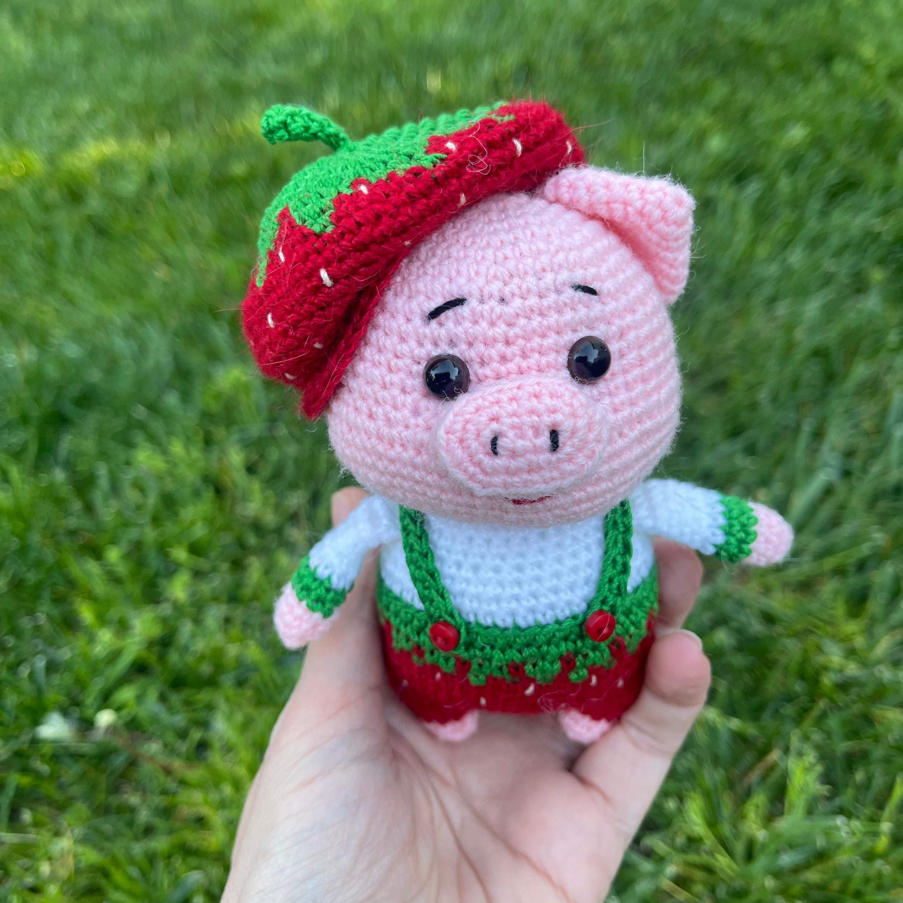 PATTERN Crochet Piglet Pig doll, Piggy toy handmade, mini pig, strawberry Pig, miniature Pig knitted, handheld pig, tutorial crochet pig