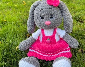Grande coniglietta pasquale in abito rosa, coniglio, bambola coniglietta all'uncinetto amigurumi, regalo giocattolo coniglietto lavorato a maglia per baby shower