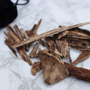 Agarwood Chips Indonesian Kalimantan Natural Oud Bakhoor Earthy Fresh Sweet Woody Scent Cleansing Purifying Balancing Arabic Incense