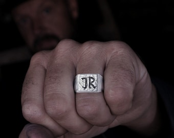 ring with a anchor