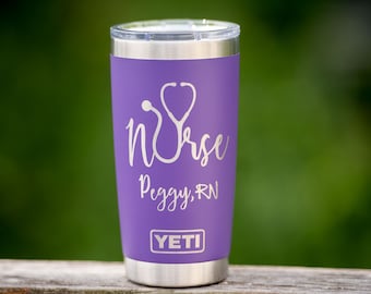 Bicchiere Yeti personalizzato inciso al laser per infermieri