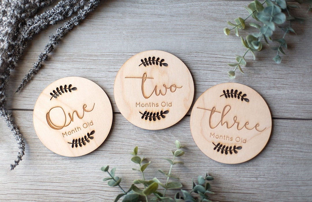 Wooden Monthly Baby Milestone Cards - Etsy
