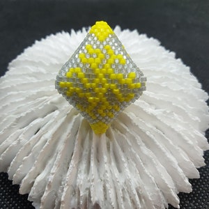 3D Peyote Pod " Sun Burst" 14 Row Pattern