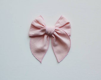 key workers Hair Clip Bow approx 4" material pink. Nhs 