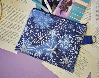 Snowflake Annotating Pouch, Fabric Zipper Pouch, Student Gift Ideas, Fabric Pencil Case, Reading Accessories, Book Club Gift, Bookish Merch