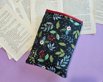 Winter Book Sleeve, Book Lover Merch, Padded Book Cover, Book Nerd Gift, E-Reader Pouch, Paperback Book Cover, Reader Merch for Her