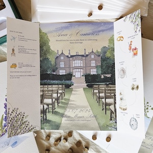 Puede incluir: Invitación de boda en acuarela con los nombres "Ana & Cameron" y la fecha "25.07.2024". La invitación presenta un dibujo de una mansión y ramitas de lavanda. La invitación es un diseño plegado en tres partes con detalles de la boda.