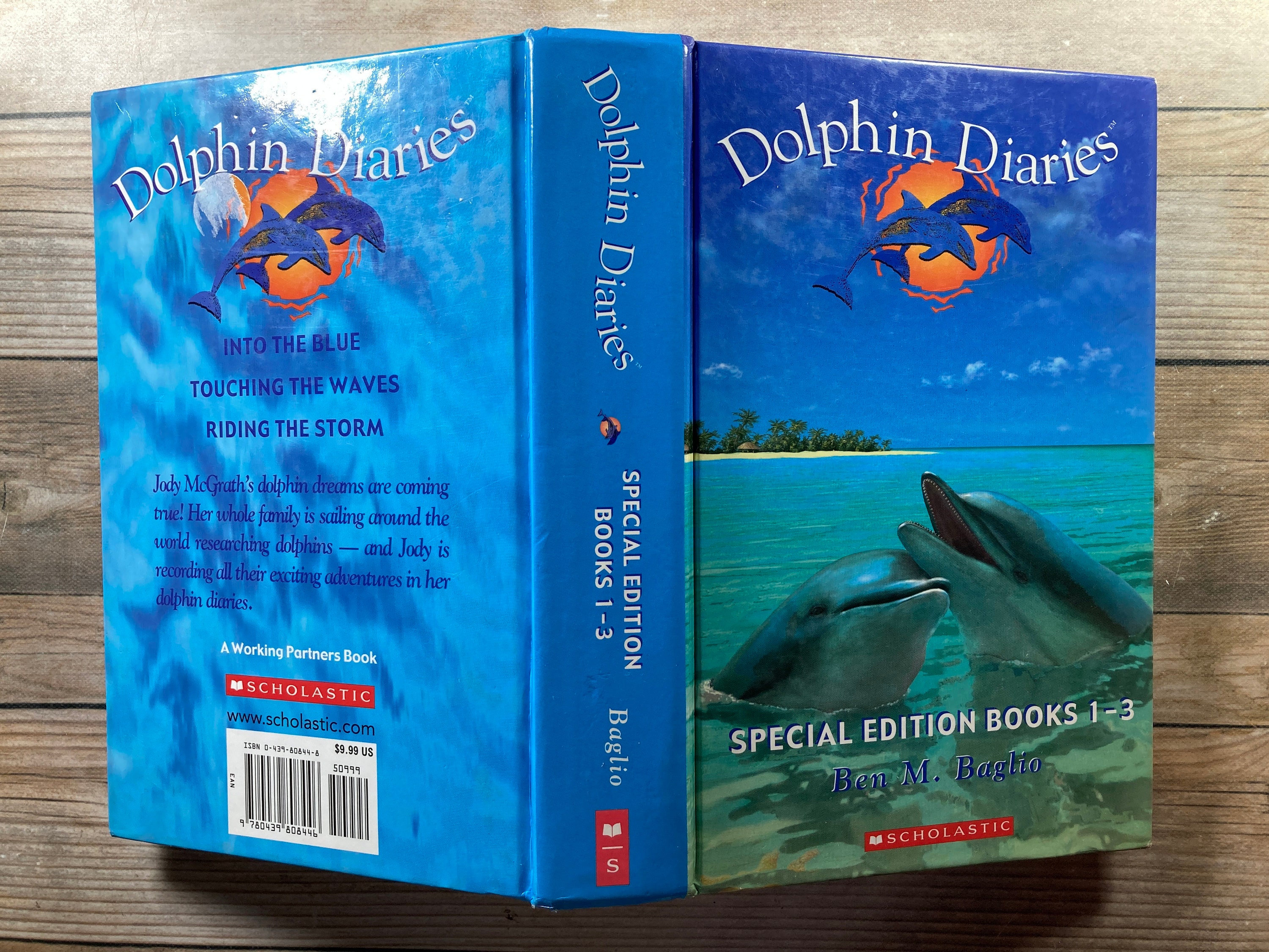 【中古】 Dolphin in the Deep/SCHOLASTIC BK SERVICES/Ben M. Baglio Dolphin Diaries Ben M Baglio Series Matched Set of 4 Chapter
