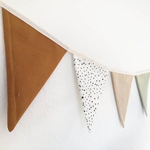 Pennant chain children's room dots, olive, beige and caramel, children's room decoration, fabric garland