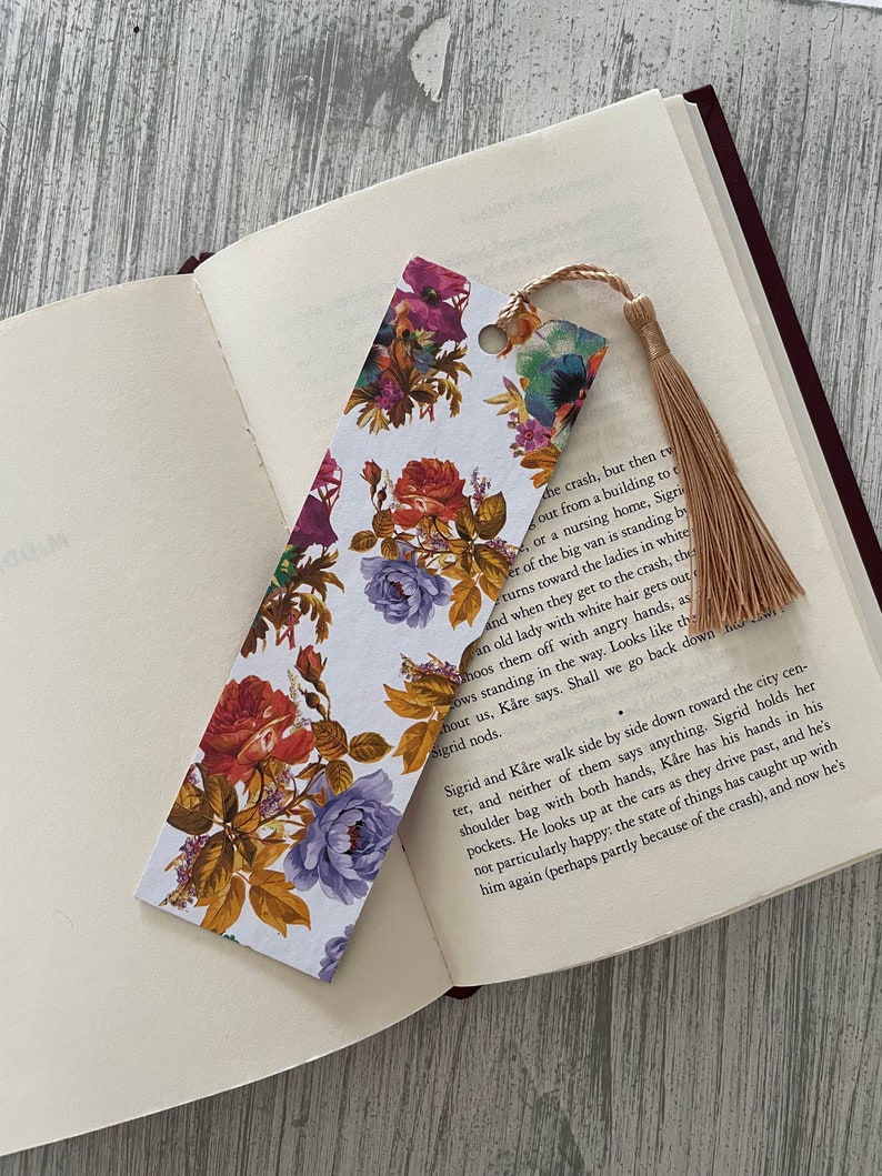 Victorian Art Floral Bookmark, Vintage Floral Bookmark White with Tassel, Cute Bookstagrammer Props, Bookmarks with Tassels, Sparkmarks image 1