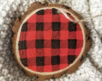 Hand painted buffalo plaid ornament, buffalo plaid wooden slice ornament, rustic ornament with buffalo plaid, woodland country Christmas