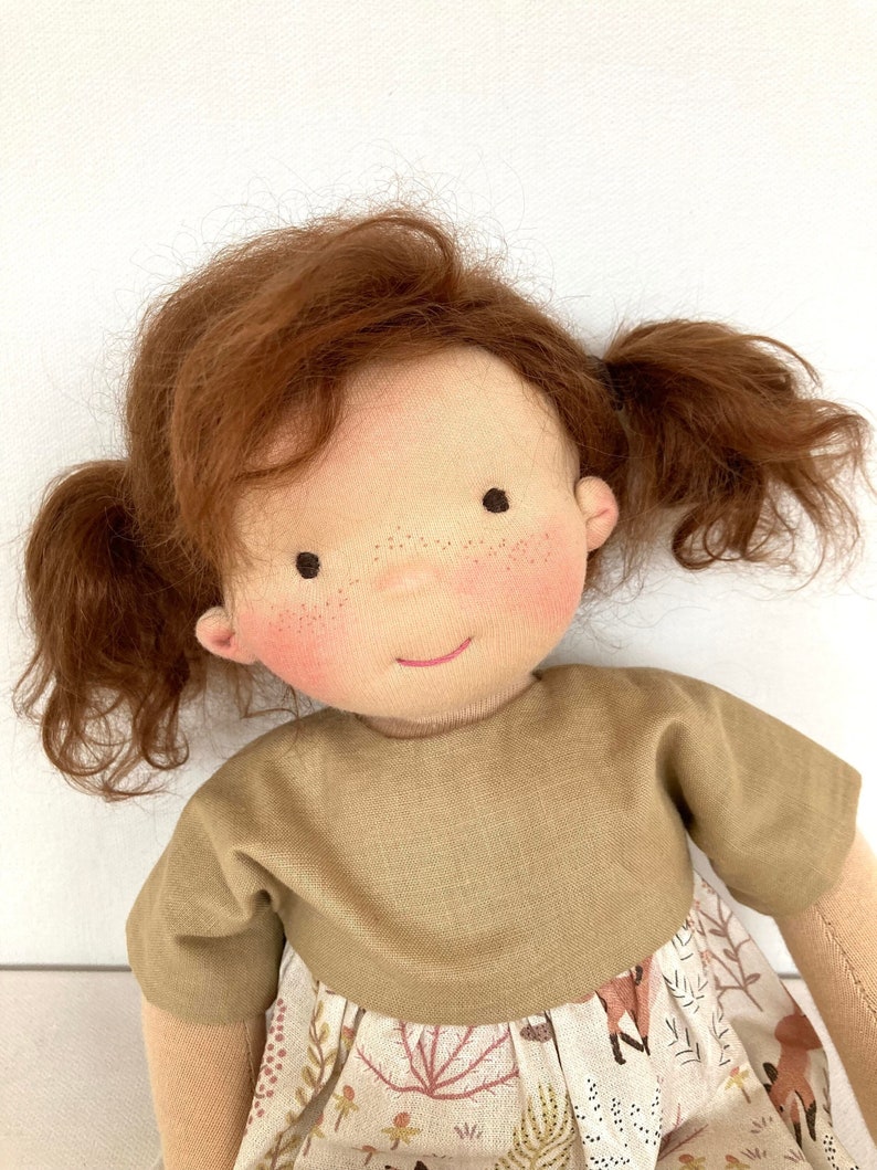 MIA Puppe 40 cm, 16 Wunschpuppe auf Bestellung, Waldorfpuppe, Stoffpuppe, Erdtöne, lange braune Mohair Haare, braune Augen, Waldorfart, öko Bild 2