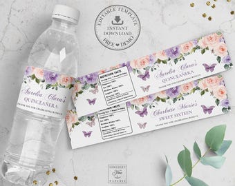 Könnte beinhalten: Wasserflaschenetiketten mit einem floralen Design in Rosa- und Lilatönen. Die Etiketten tragen den Text "Aurelia Clara's Quinceañera" und "Charlotte Marie's Sweet Sixteen".