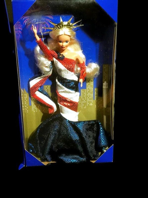Mattel Barbie Statue of Liberty ( Retired) FAO Schwarz Doll Mattel Barbie Statue of Liberty ( Retired) FAO Schwarz Doll