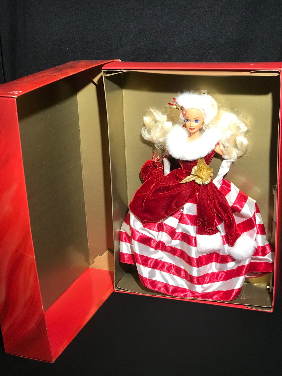 Vintage Mattel 1994 Peppermint Princess Barbie Doll Winter