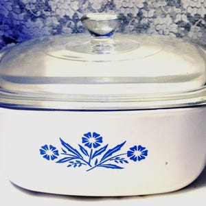 Vintage Corning Ware Corn Flower Pattern, 1 1/ 2 qt. Casserole Dish with Pyrex Glass Lid
