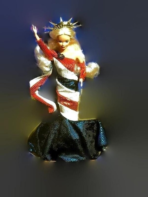 Mattel Barbie Statue of Liberty Doll: 1995 Limited Edition FAO