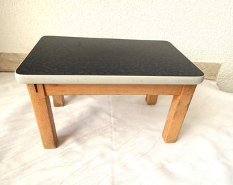 Hocker Bänkchen Vintage Bank Holzhocker Schemel Fußbänkchen Holzschemel alt 1950er 1960s Kinderzimmer Kleinmöbel Bastler