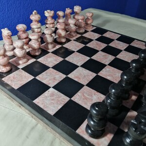 HERZLICH!!! Traditionelles Onyx-Schachspiel Set Rosa-Schwarz !!!! BRETT BRETT 35 x 35 CM