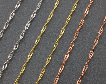 10 Stück 18 Karat vergoldete Messing-Halsketten mit gedrehtem Wellenmuster, 1,7 mm anlaufbeständige, zarte Glitzerkette für die Schmuckherstellung