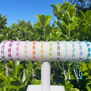 Bracelets damitié en marguerite dété Bracelets damitié minimalistes tissés de fleurs VSCO cadeau danniversaire superposés pastel image 6